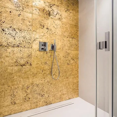 Inpoint Luxury Center Pool & Gym Krakow